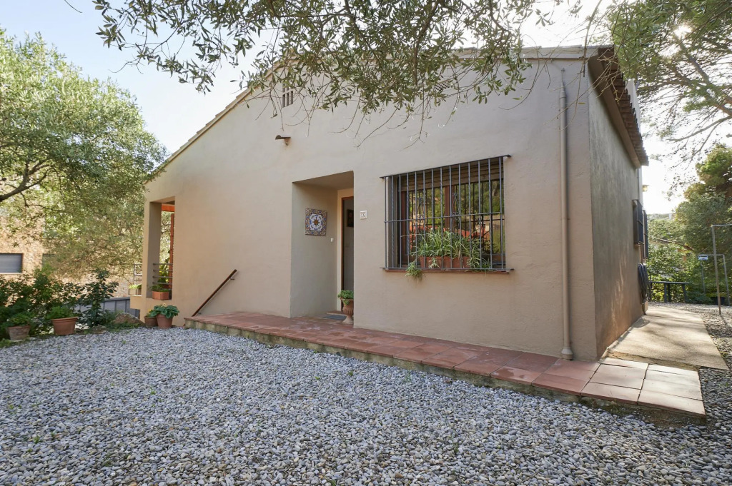 Masso in Llafranc With 3 Bedrooms and 1 Bathrooms