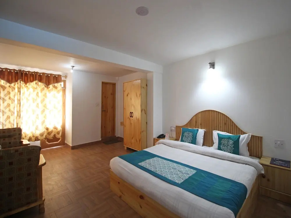 OYO 7625 Hotel Bhrigu