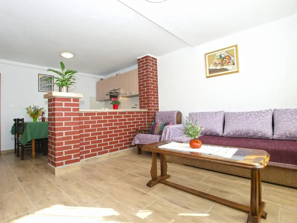 Apartment 604