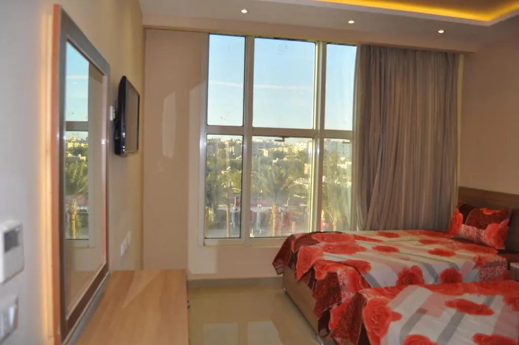 luxury Two bedroom Apartment with sea view
