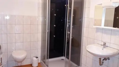 Gästehaus Apartments B & B27 und Pension Waldhorn