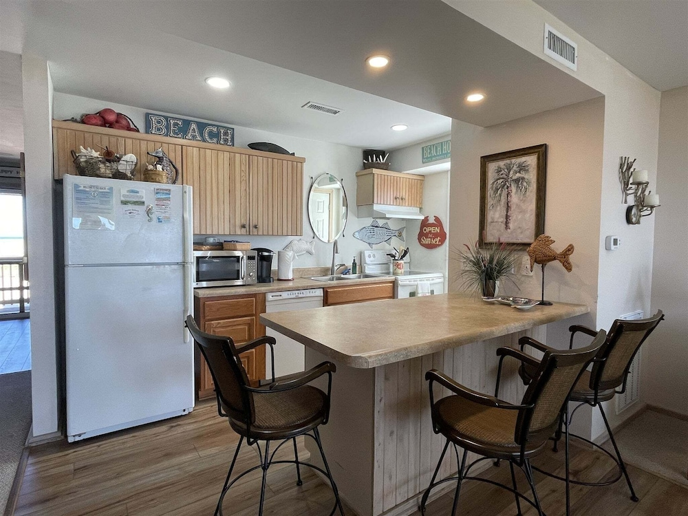 Sw 1 Starfish 1 Bedroom Condo by RedAwning