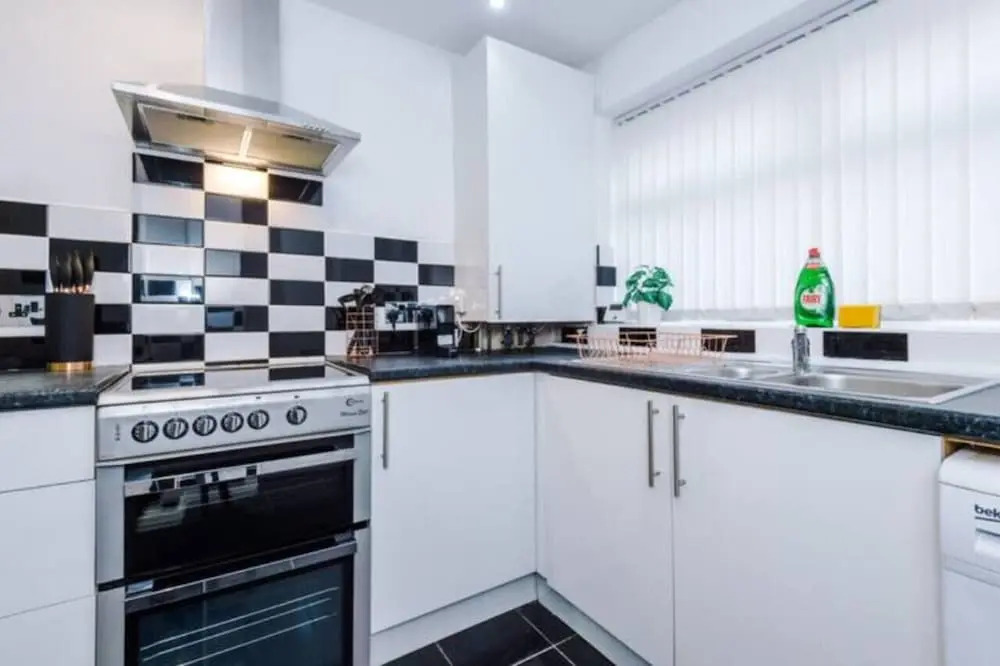 Spacious 4-Bed House Manchester