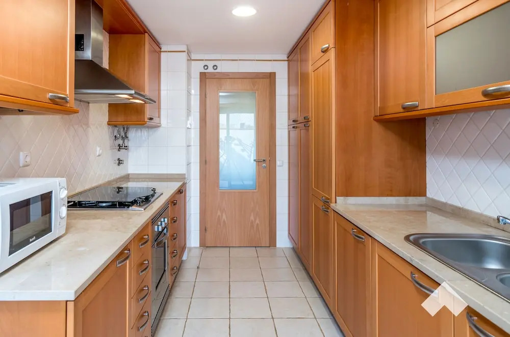 Palm02 · Palm Village Apartment 2 3BD · A/C · Terrace