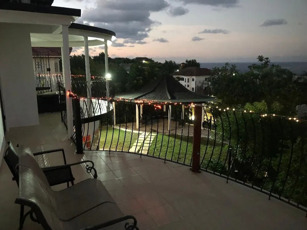 Spring Valley Inn