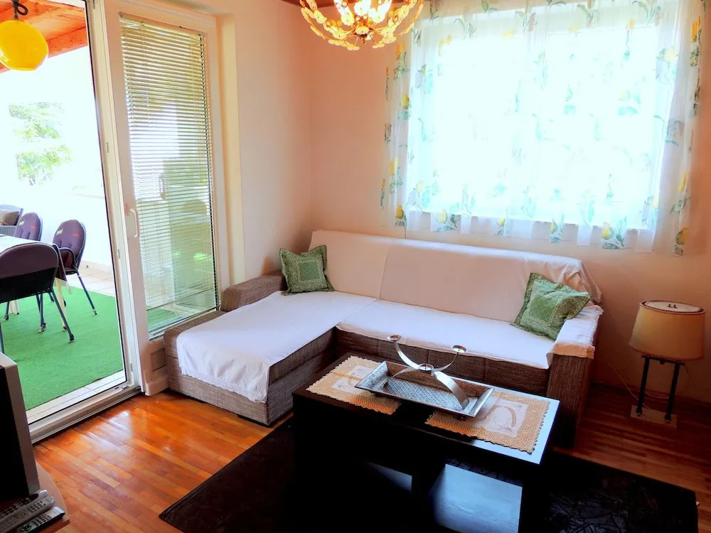Apartment Borosak