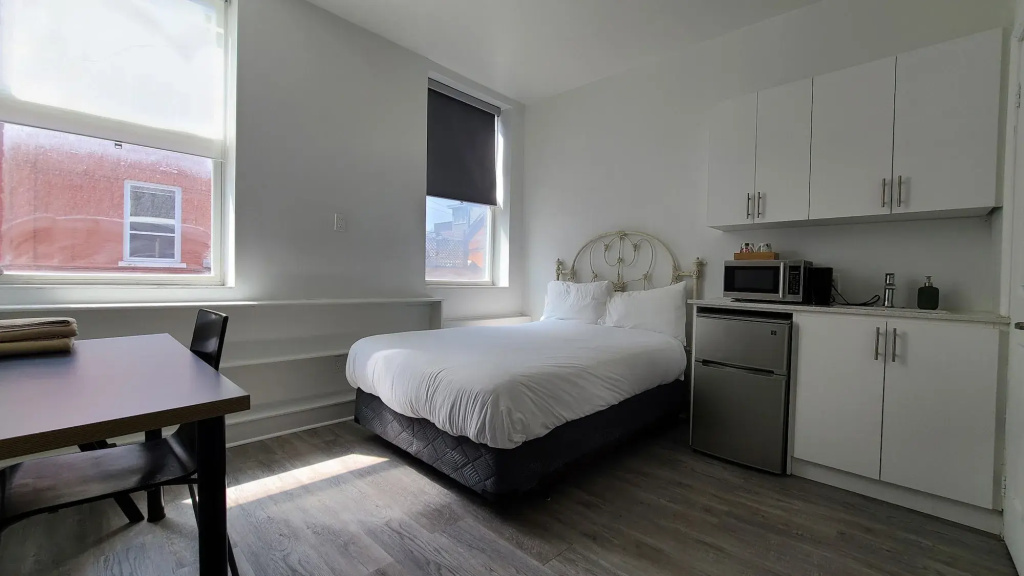 Queen Nest Hotel