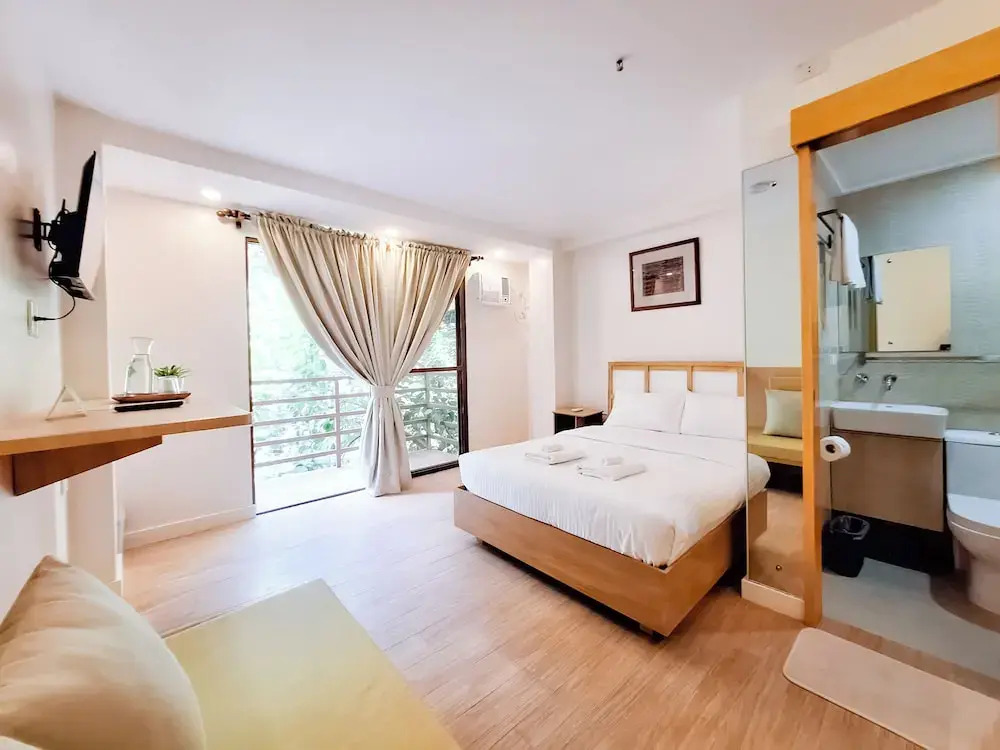 Areca Boracay Bed & Breakfast