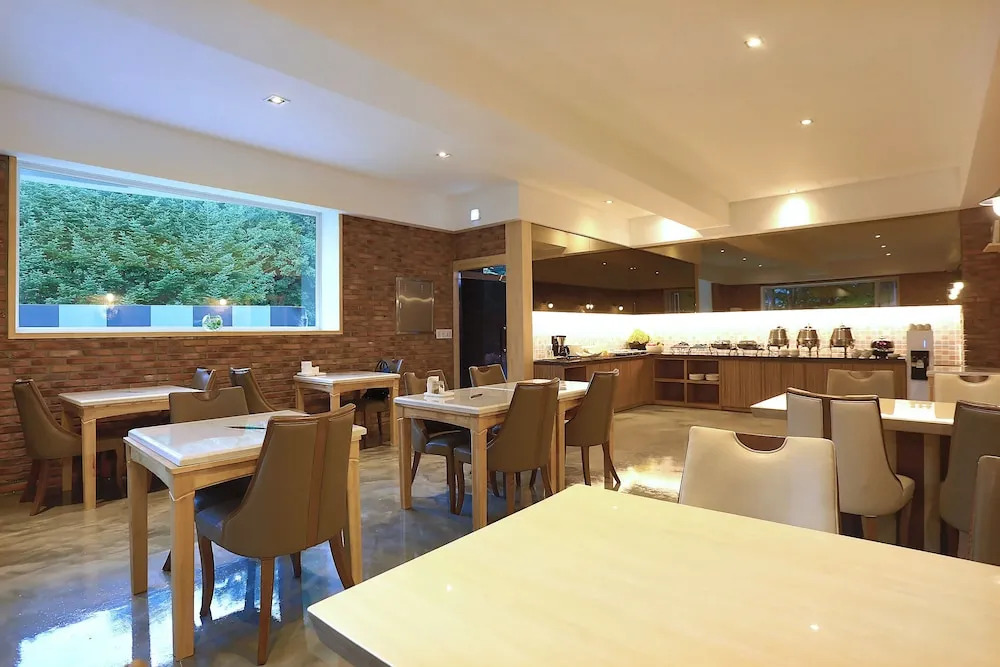 Hill House Hotel