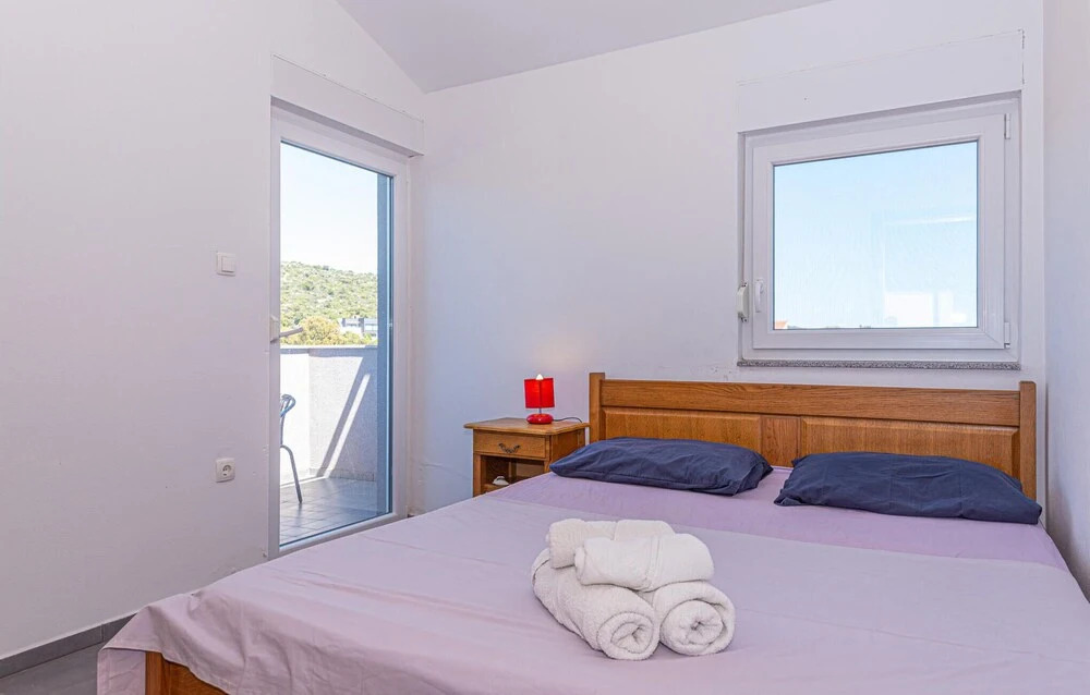 Nice Apartment in Kanica With Wifi and 2 Bedrooms