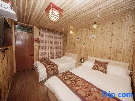 Manfen Wooden House Inn