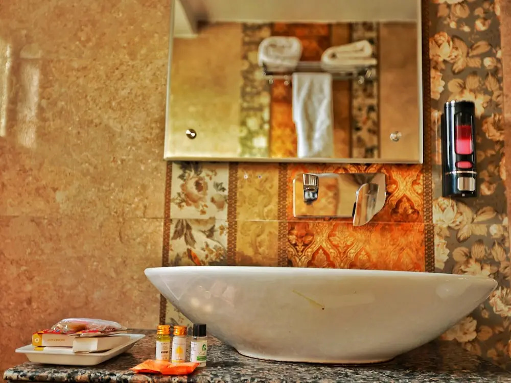 Hotel The Montreal Srinagar