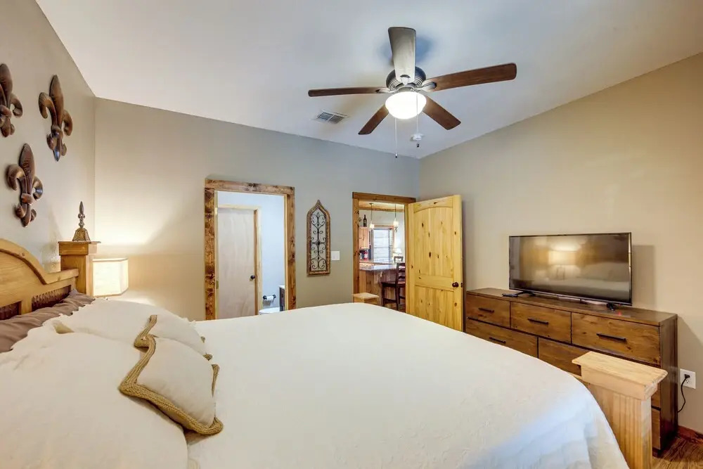 Jefferson Vacation Rental With Golf Cart!