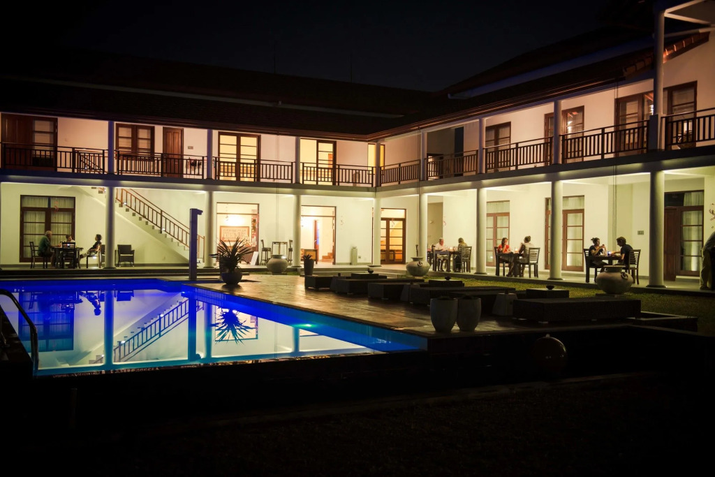IMAGINE Villa Hotel