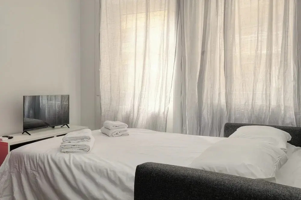 JOIVY Charming 2BR Flat near City Life