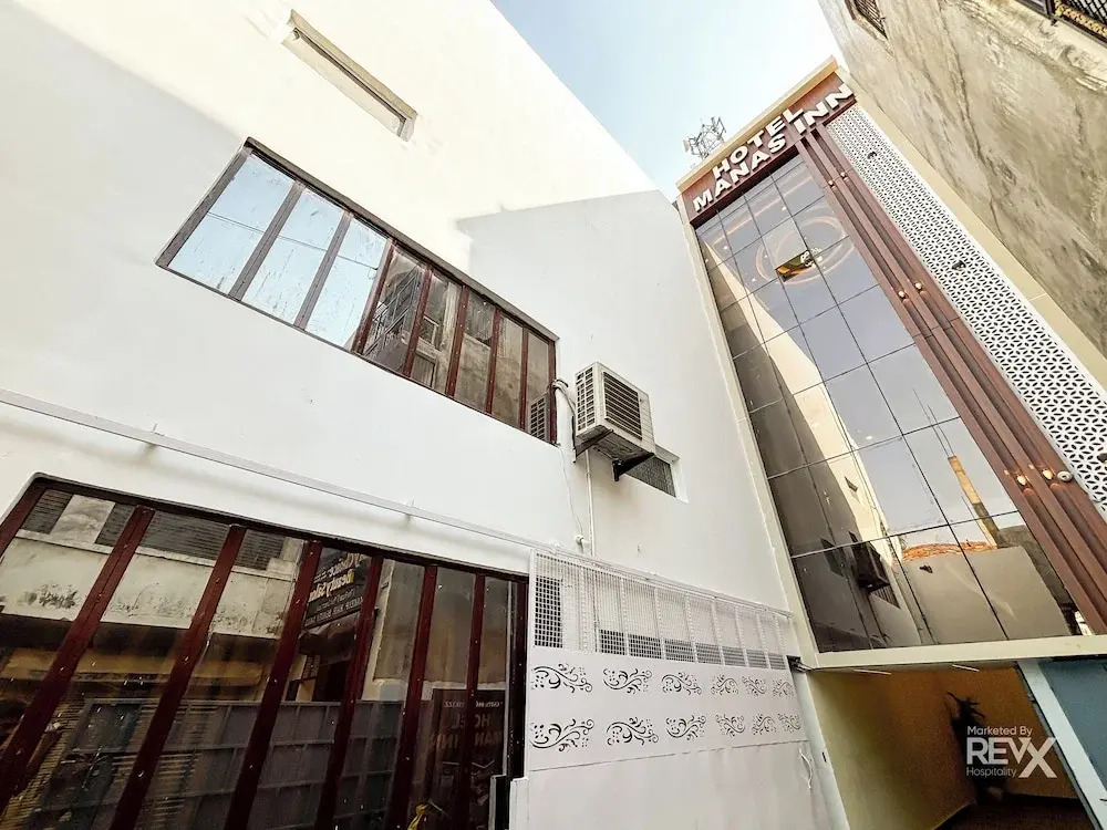 Hotel Manas Inn