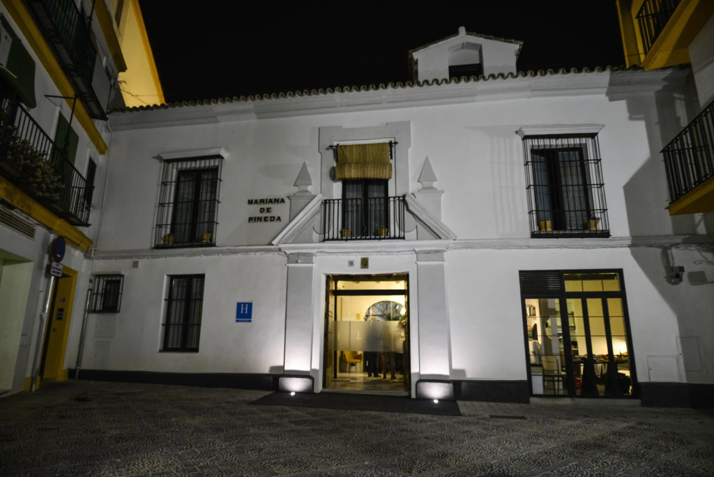 Legado Alcazar Hotel