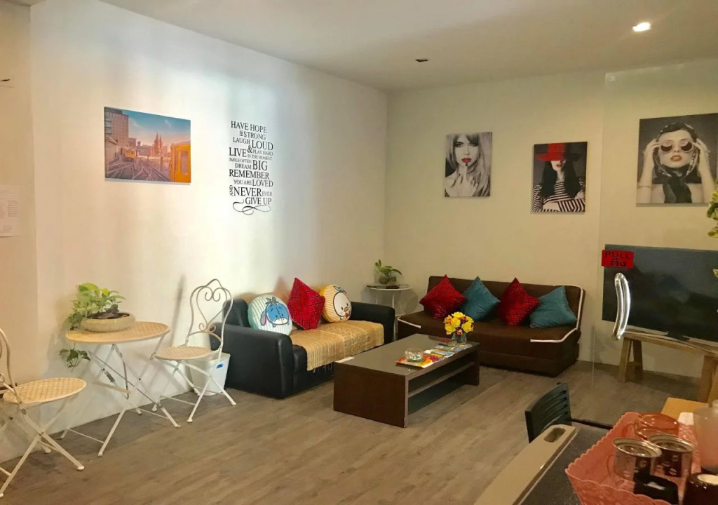 Mr Travel Hostel