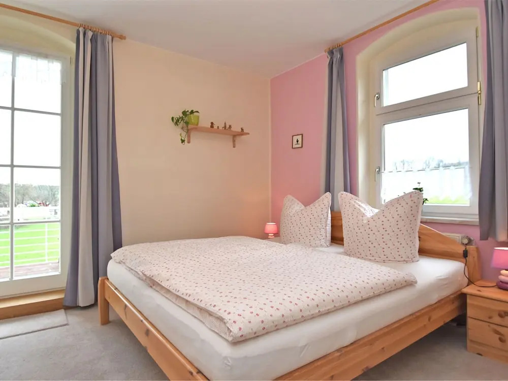 Apartment in Mülsen With Balcony, Heating, Garden Furniture
