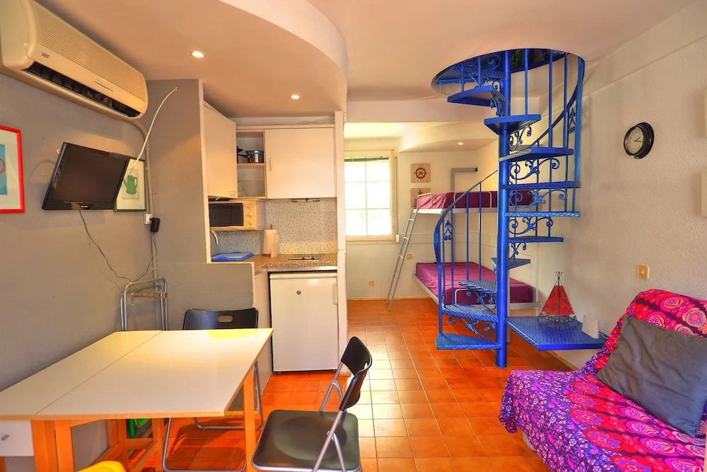 Llagut Apartment