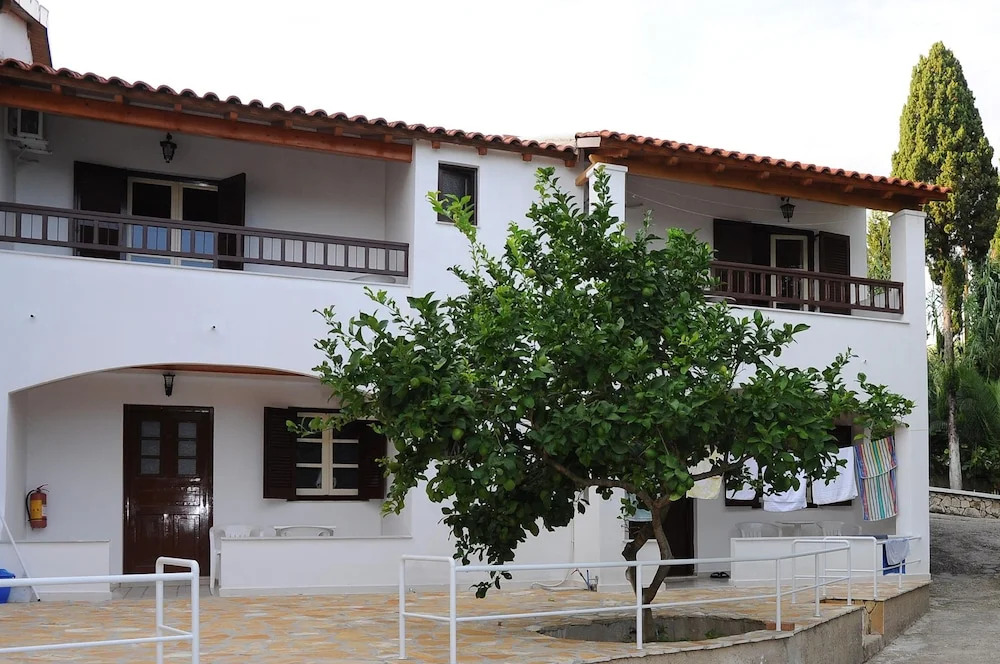MIRABELLO HOTEL APARTMENTS