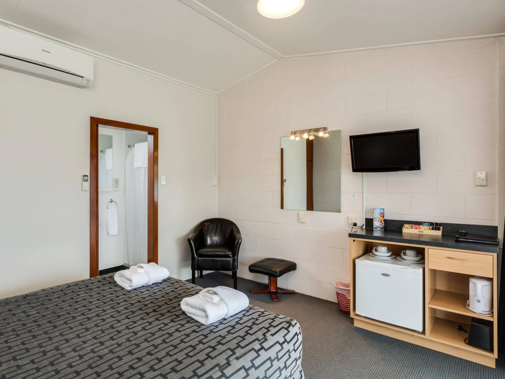 Ocean Beach Hotel