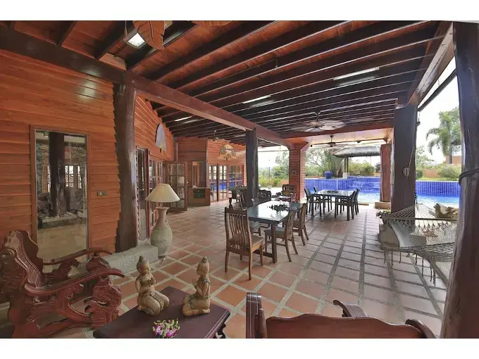 Presidential Thai Villa