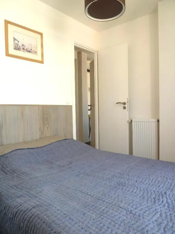 New 1 bedroom apt place Garibaldi