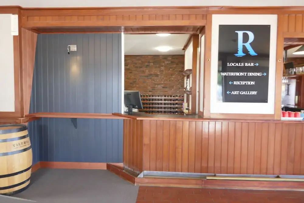 Rosevears Riverview Hotel