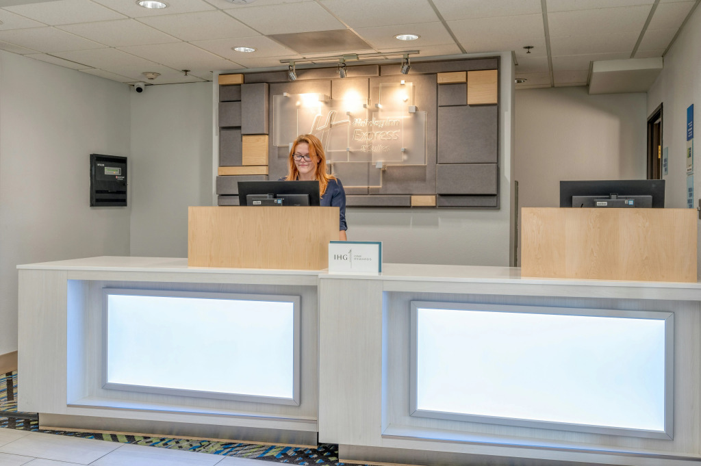 Holiday Inn Express Hotel & Suites Thornburg-S. Fredericksburg by IHG