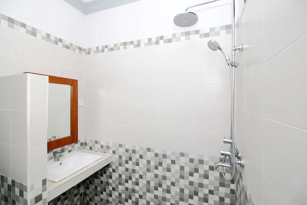 Airy Raya Legian 120 Kuta Bali