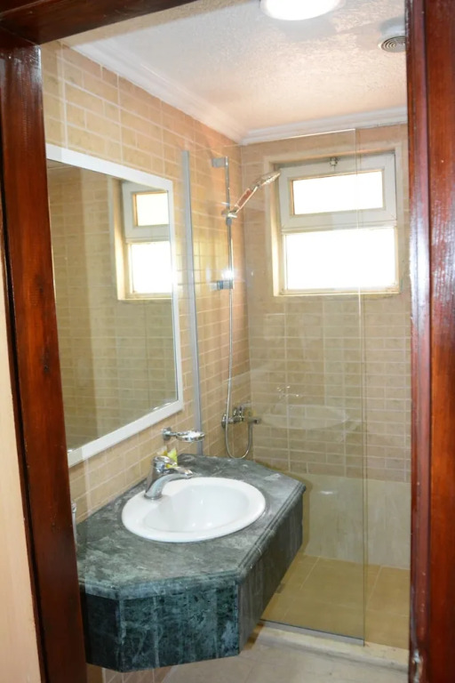 Rakeen Hotel
