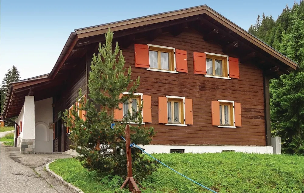 Beautiful Home in Gargellen With 5 Bedrooms and Wifi