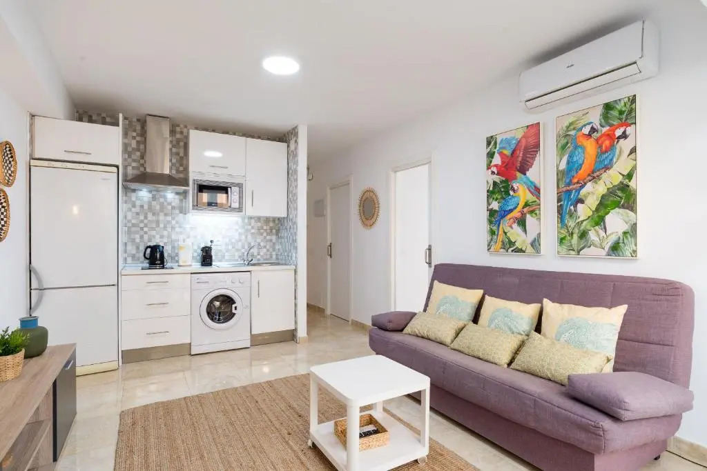 MP5-Just Renovated Apartment Right on the Beach