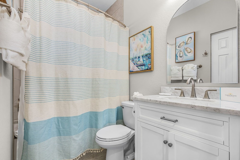 140 Pearl Paradise 3br/2ba W/ Pool! 3 Bedroom Home