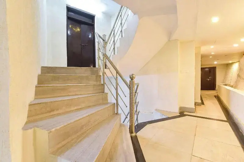 FabHotel Royal Classic