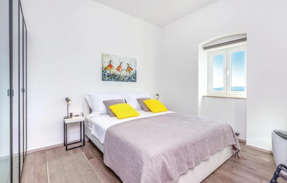 Amazing Home in Praputnjak With Wifi and 5 Bedrooms