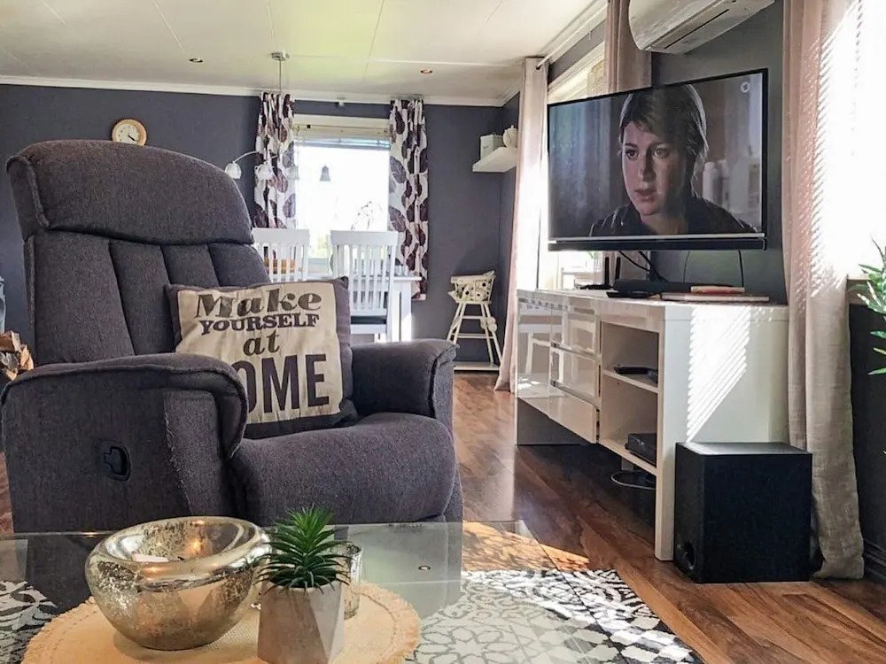6 person holiday home in AVERØY