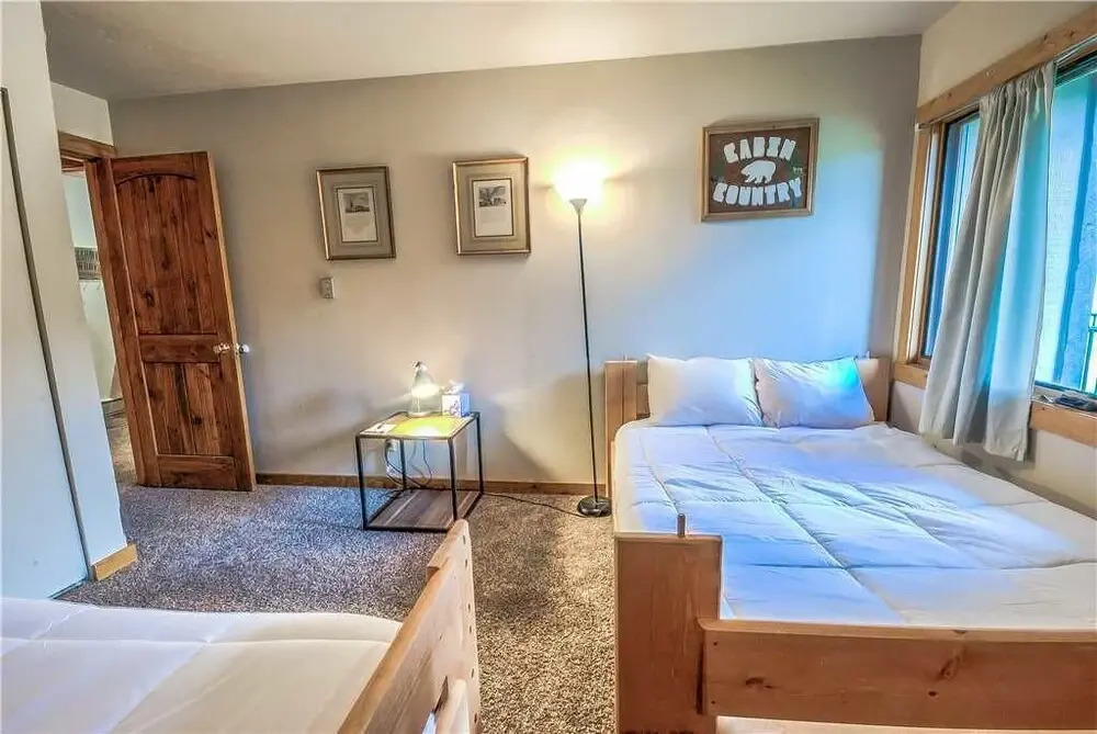 Ski Inn 234