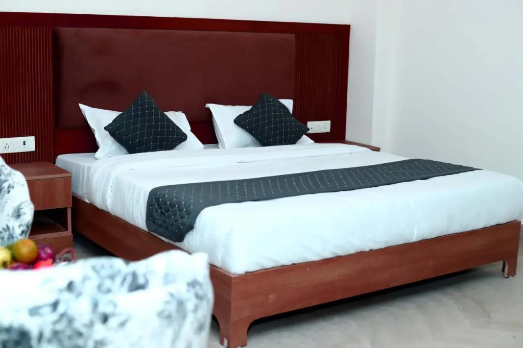 Lyf Corporate Suites - Noida Sector 19