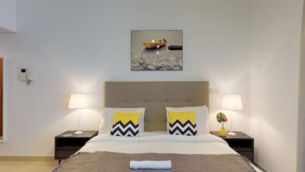 Lux BnB Park Towers DIFC