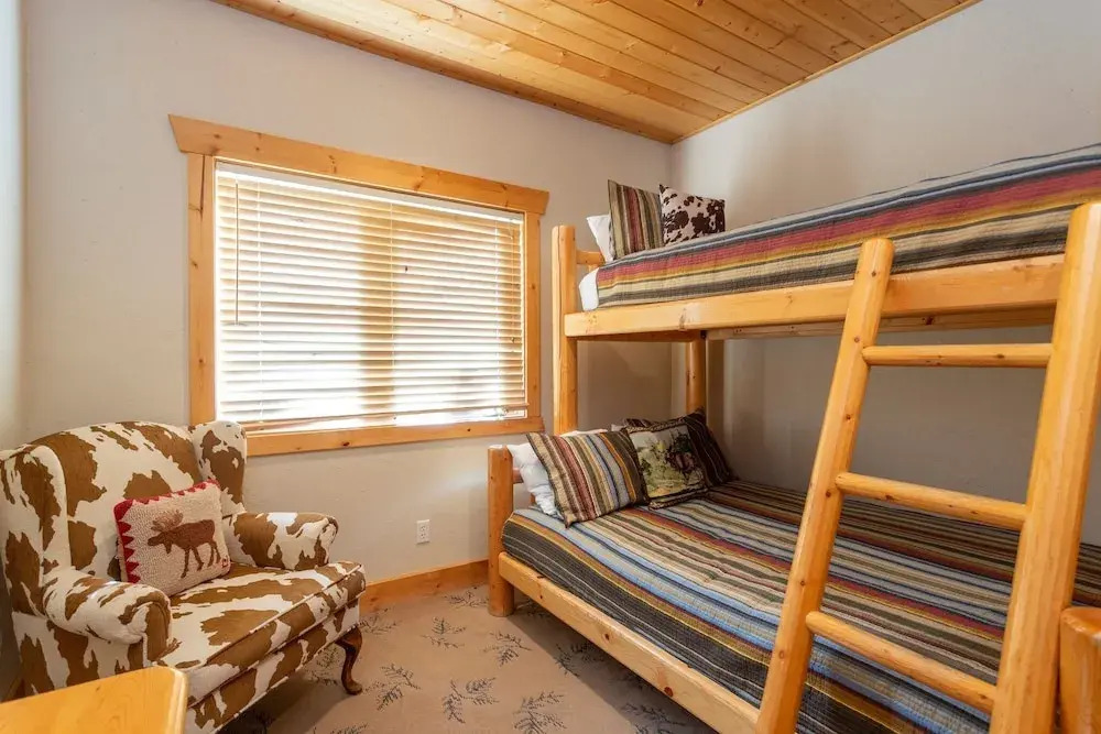 Bristlecone at Deer Valley Resort - Three Bedroom Condo with Loft and Hot Tub #504 3 Condo