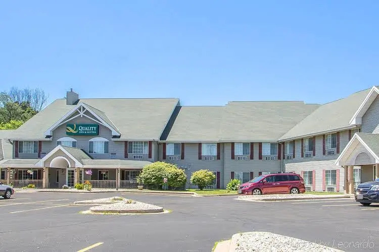 Country Inn & Suites By Carlson East Troy