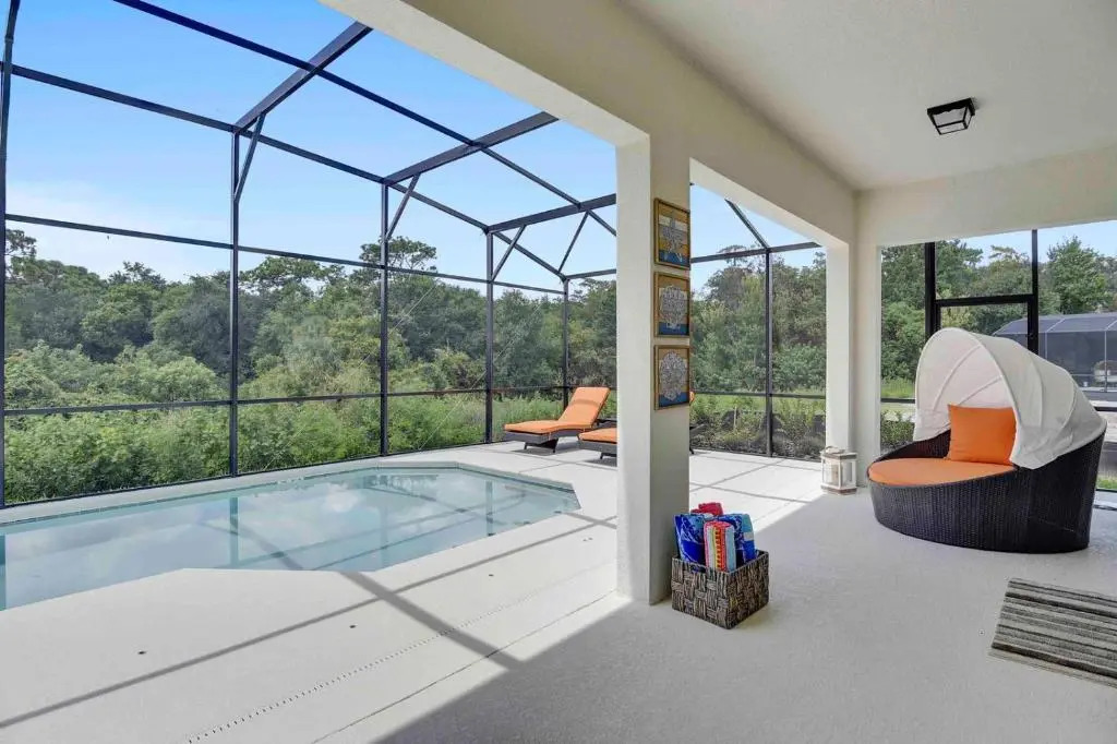 Magnificent Twelve Bedrooms with Ten Suites with Private Pool at Bella Vida Resort 0428