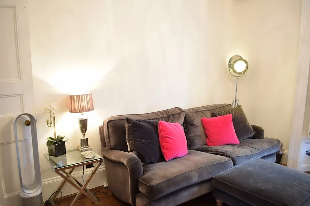 2 Bedroom Apartment In Islington Angel