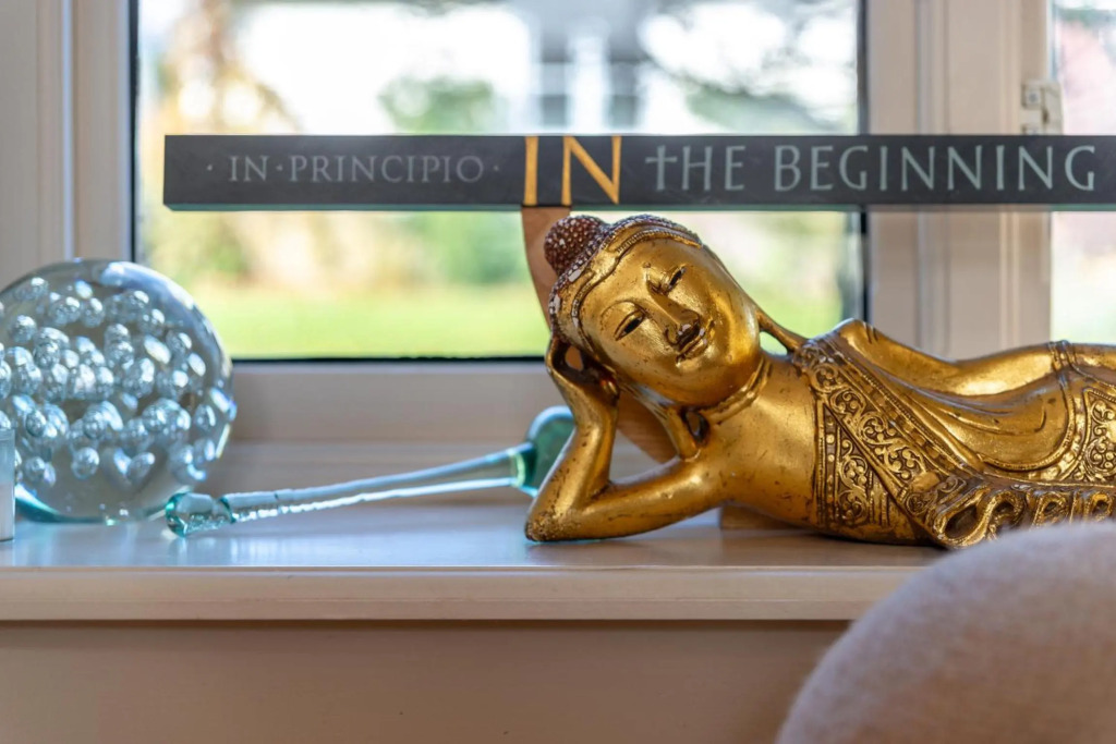 Luxurious, Fabulous, Fun, Contemporary Suite in Retreat Centre