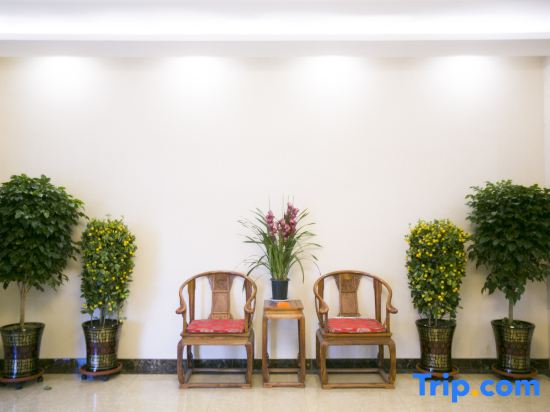 Jiahua Business Hotel (Tangshan Zunhua People's Park )