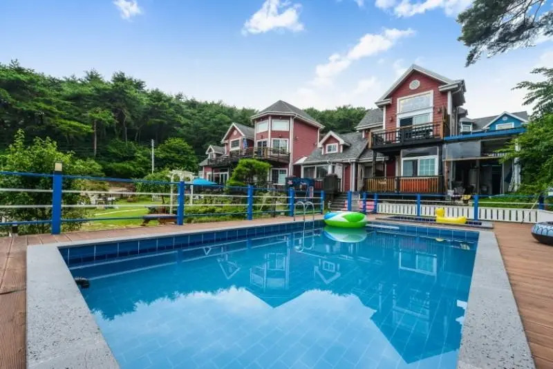 Gyeongju Magic Castle Pension (Pets Friendly)