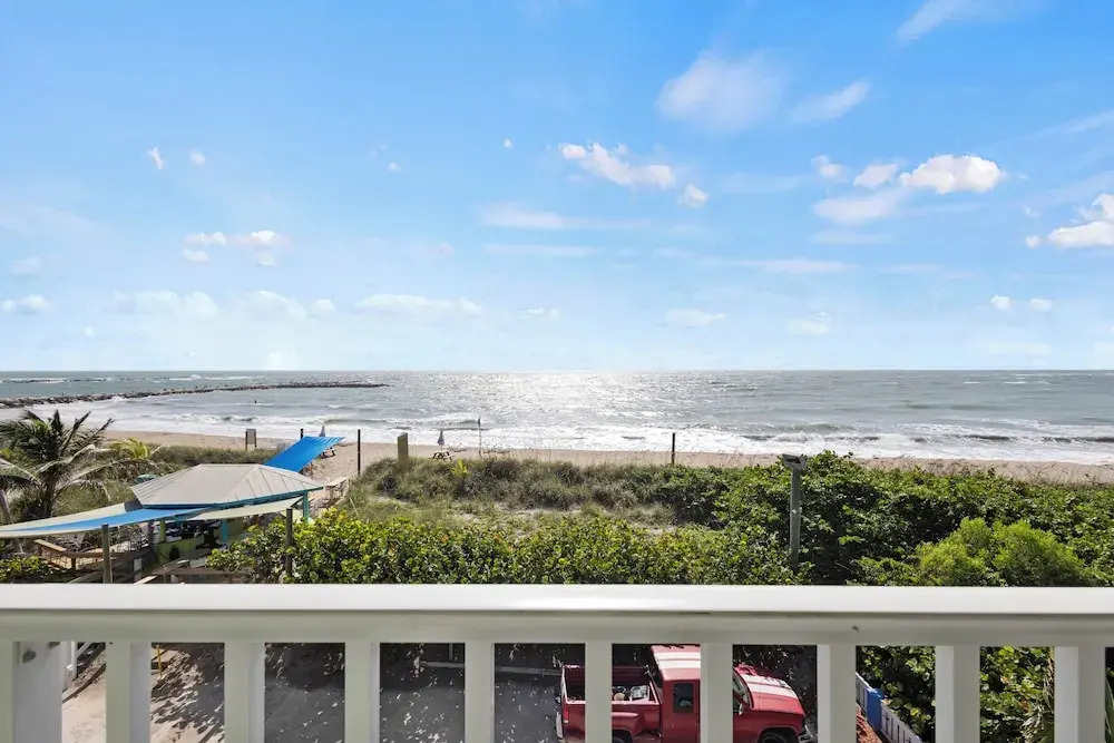 Oceanfront Inn Room #17- Ocean View Balcony King Bed