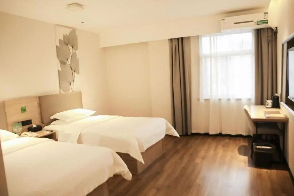 GreenTree Inn ShanXi LuLiang FengShan Road Central Park Express Hotel